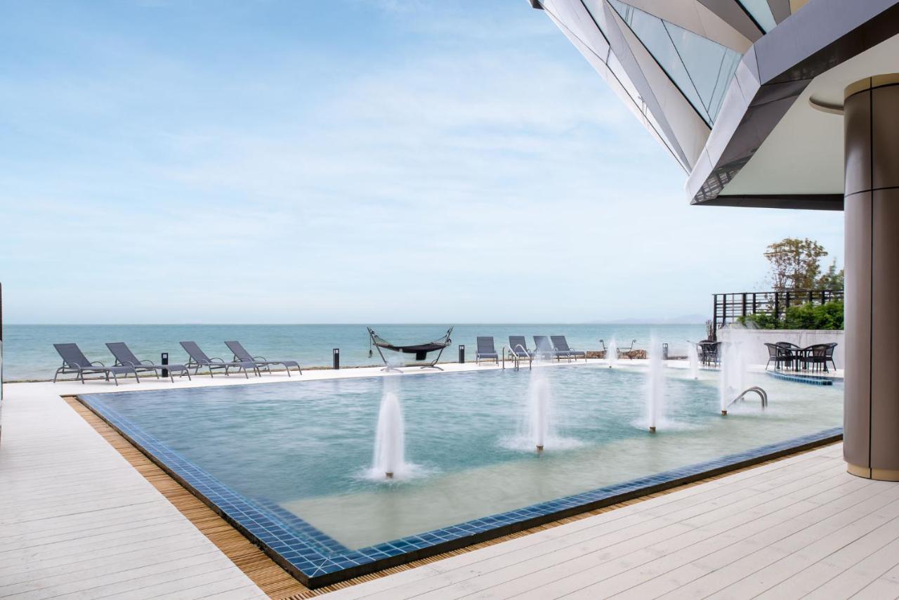 Rodina Beach Hotel Jomtien Beach Buitenkant foto