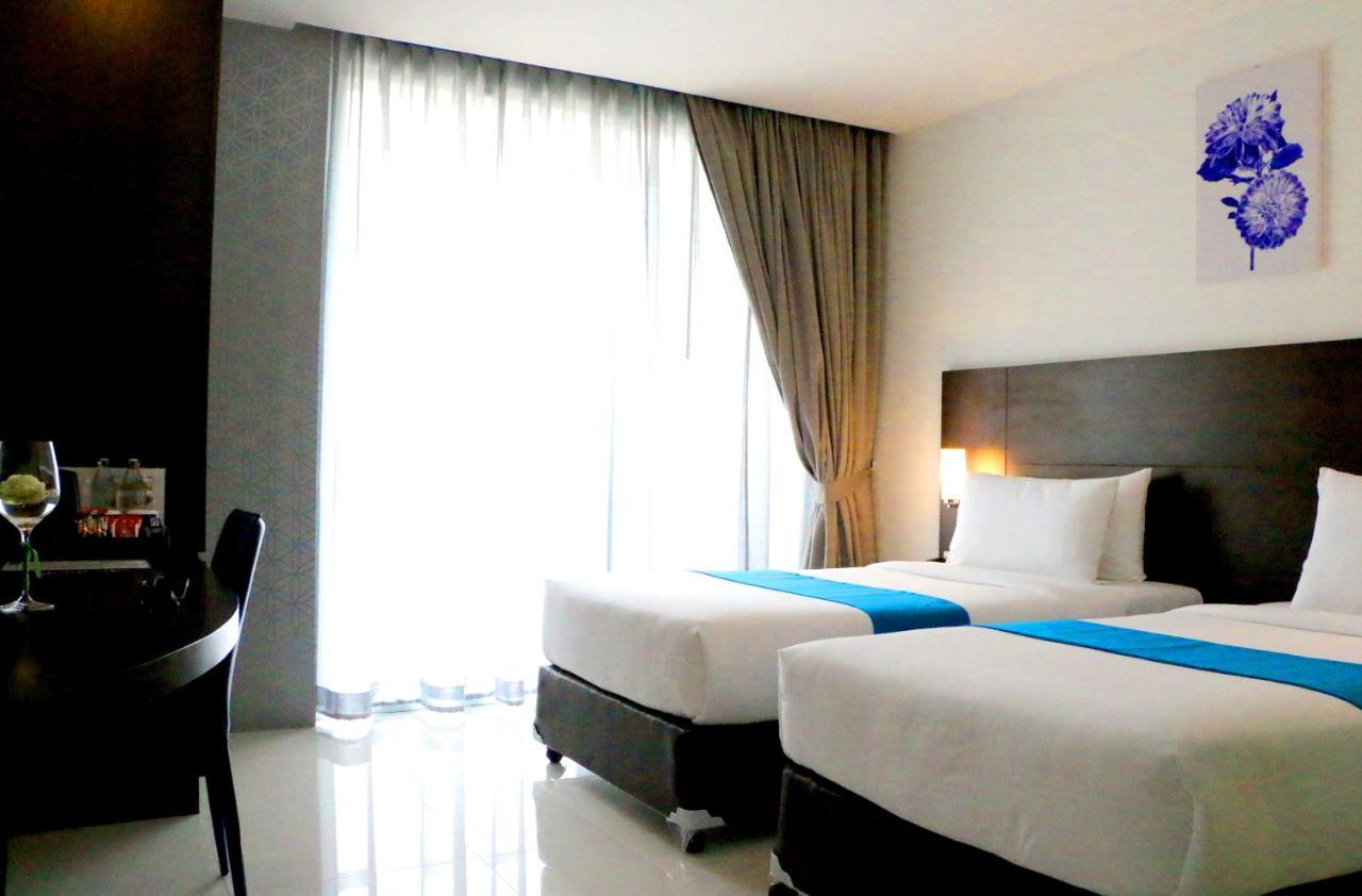 Rodina Beach Hotel Jomtien Beach Buitenkant foto