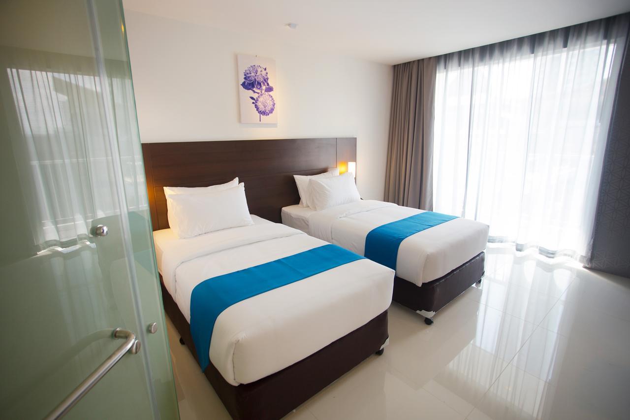 Rodina Beach Hotel Jomtien Beach Buitenkant foto