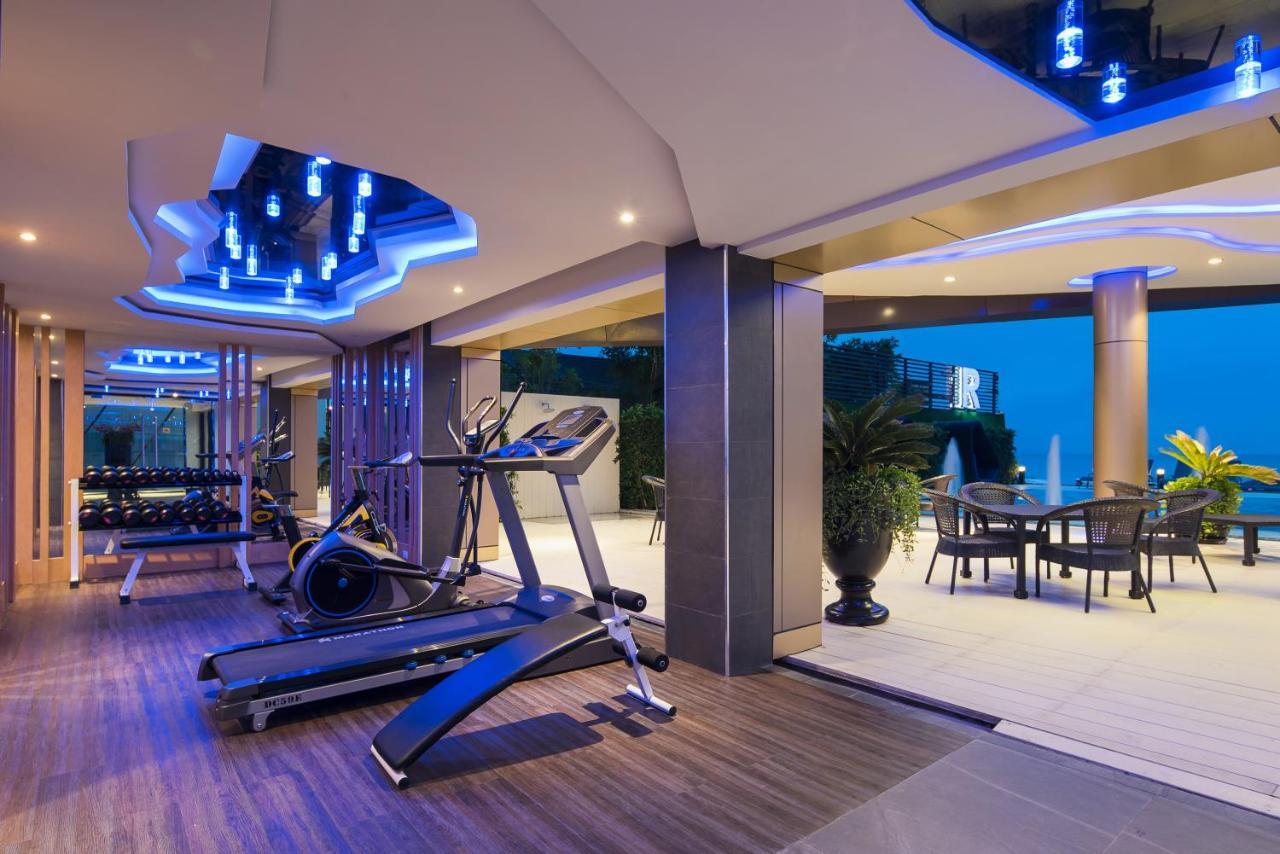 Rodina Beach Hotel Jomtien Beach Buitenkant foto