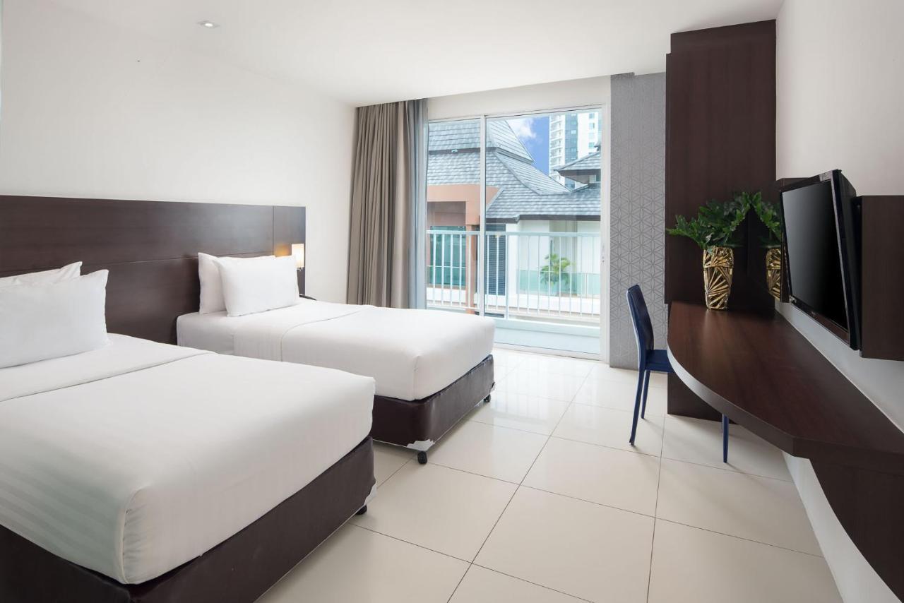 Rodina Beach Hotel Jomtien Beach Buitenkant foto